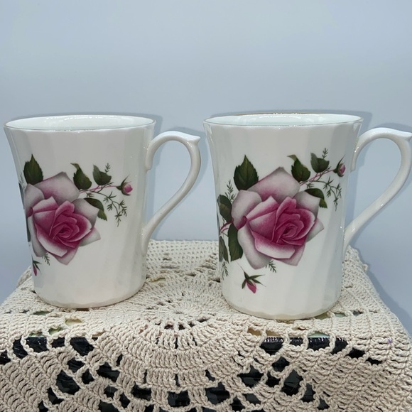 4 Royal Stuart English Bone China Coffee Tea Mugs - Picture 2 of 6